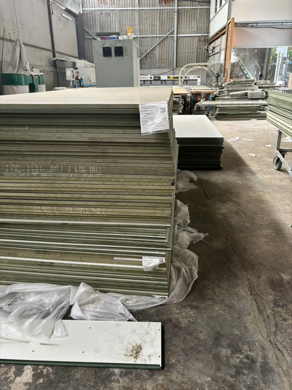 Kho ván MDF chống ẩm lõi xanh tiêu chuẩn tại xưởng CNC KTD