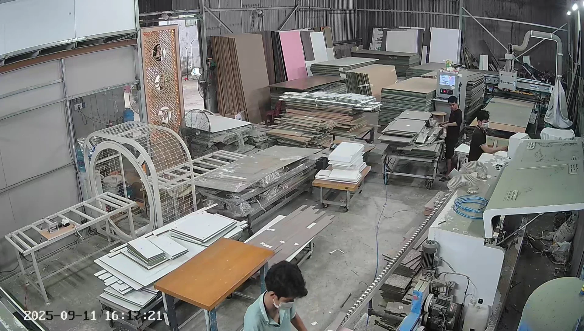 Báo giá gia công CNC minh bạch, tính theo tấm ván và mét dài thực tế.