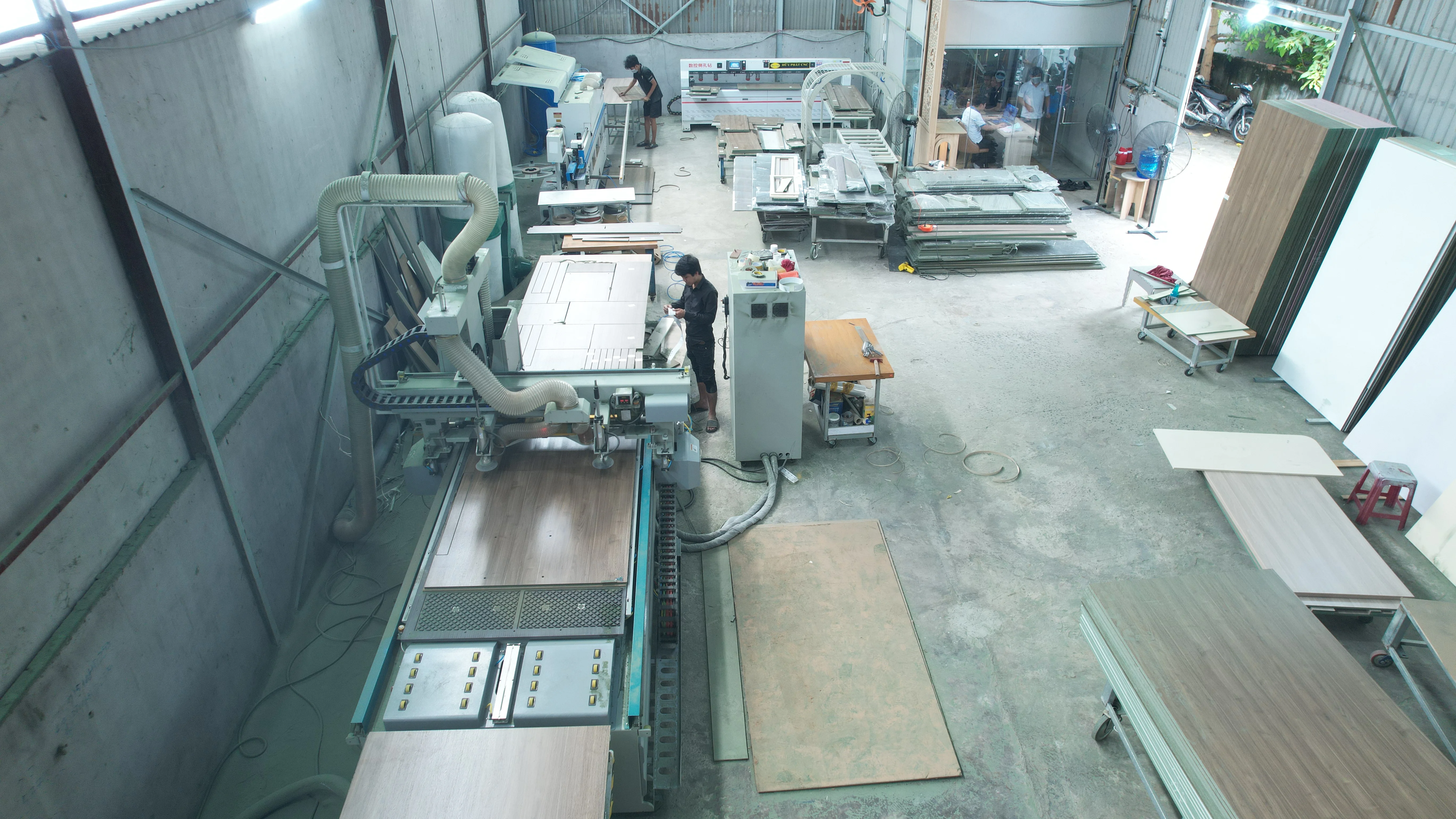 Toàn cảnh mặt bằng xưởng gia công nội thất CNC KTD Quận 12